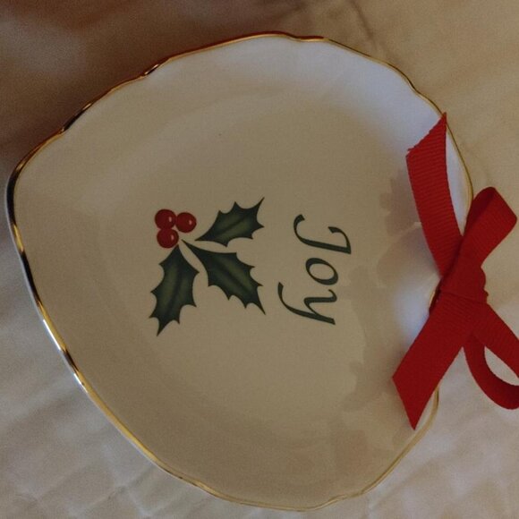 Lenox Holiday Sentiment Heart Dish ~ Joy ~ 4" - Picture 3 of 6